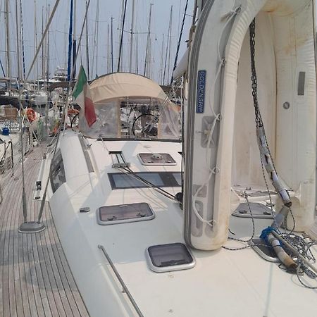 Private Room On Sailing Yacht 'Victoire' Marzamemi Exterior photo